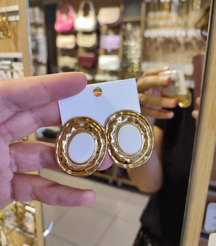 Gold Beyaz Oval Küpe