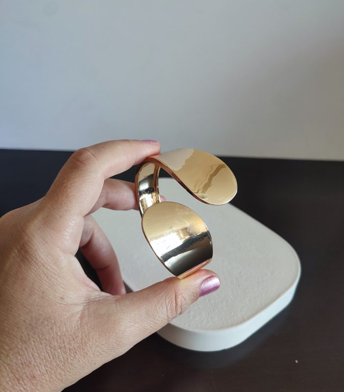 Gold Önden Kapama Damla Kelepçe Bileklik