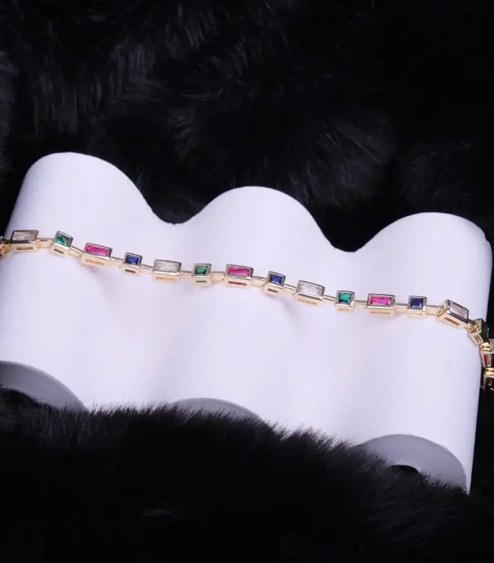 Renkli Baget Taşlı Gold Bileklik