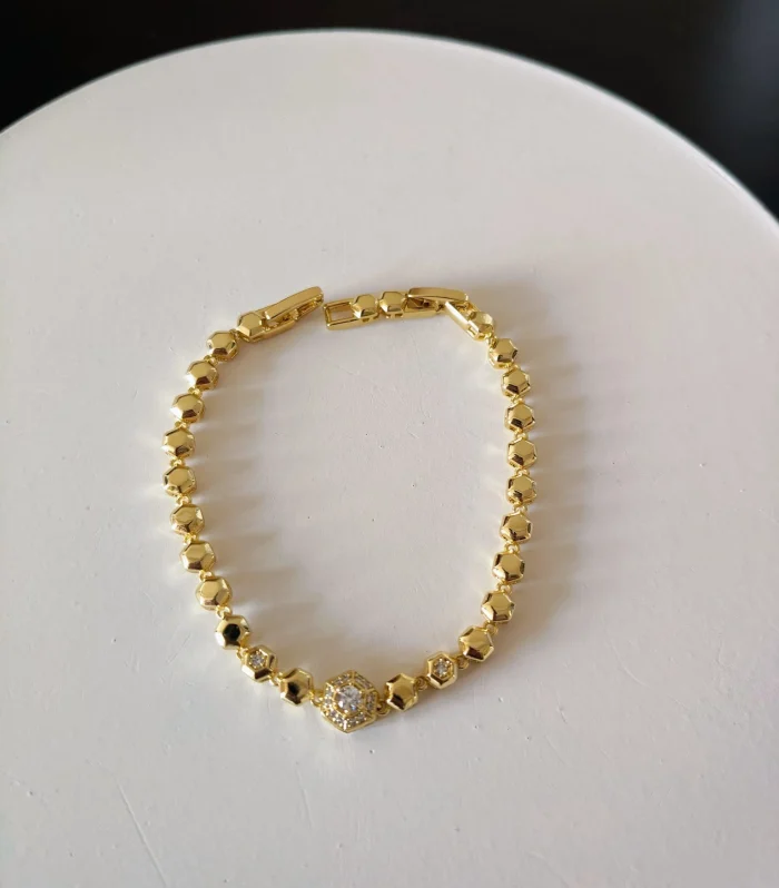 Taşlı Altıgen Kesim Gold Bileklik