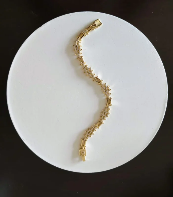 Zirkon Taşlı Gold Tırtıklı Hasır Bileklik